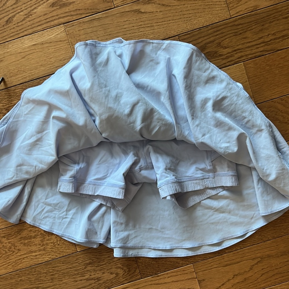 Lululemon skort size 2 - Picture 2 of 6